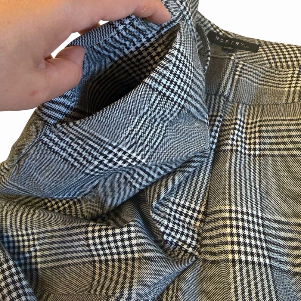 Plaid Slim Fit Trousers Tailored Mid Rise Minimalist Size 0 Gray Officewear - Picture 9 of 16